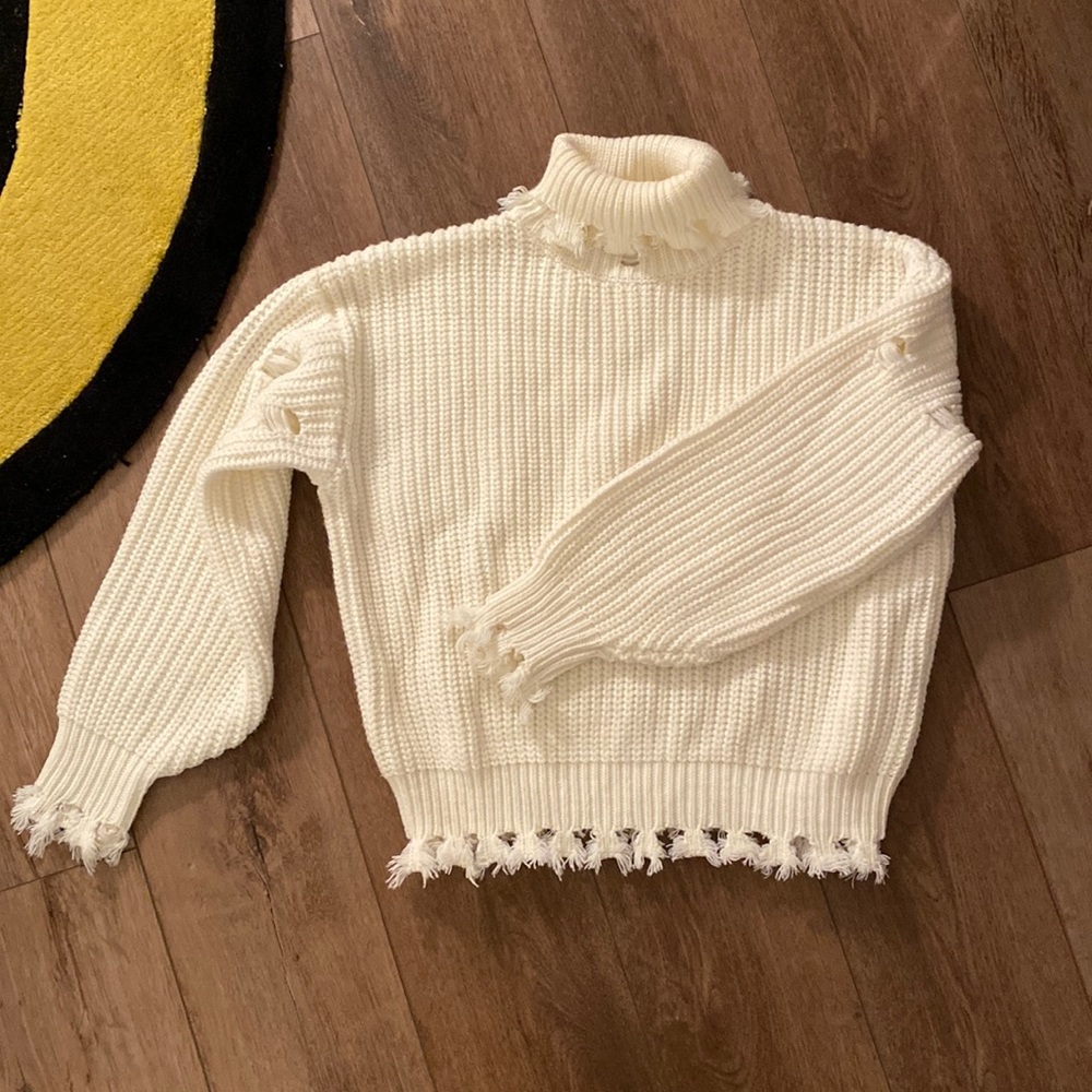 CARMAR ⭐️ Thick and Cozy Knit Turtleneck Sweater • Small